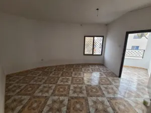 شقة للايجار بسعر معقول البتراوي قرب الوينك