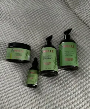 العنايه بالشعر