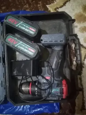 مجموعه أغراض مشكله للبيع