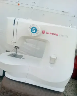 السلام عليكم عندي مكينت اخياطه للبيع جديده اصليه للبيع السعر170دينار