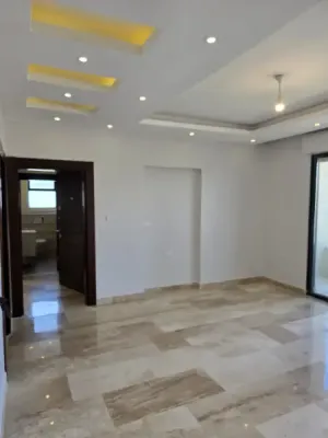 شقه طابقيه للبيع