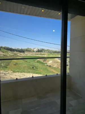 شقه طابقيه للبيع