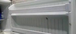 ثلاجة منزلية