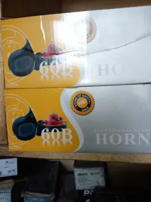 محل قطع غيار سيارات جديد للبيع