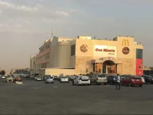 أعلن كافيه في عريفة مول عن حاجته إلى مساعد معلم أرجيلة و موظفين مطبخ في العديد من الوظائف