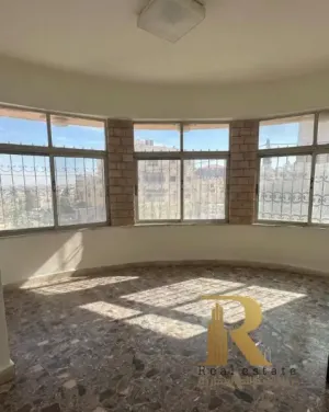 فيلا للبيع في جبل الحسين