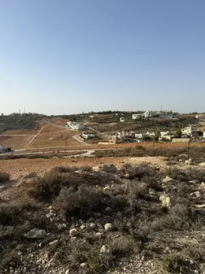 ارض للبيع من اراضي  جنوب غرب عمان ـ ناعور