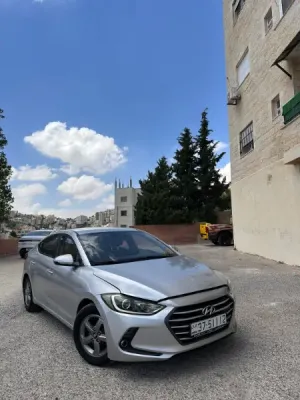 سيارة هونداي افانتي للبيع