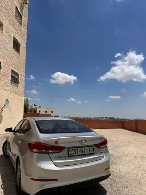 سيارة هونداي افانتي للبيع