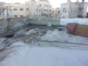 سطح خالي من البناء في الذراع الشمالي في عمان