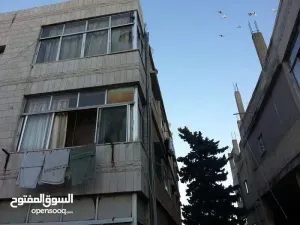 سطح خالي من البناء في الذراع الشمالي في عمان