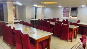 عمارة تجارية مميزة في شارع الكورنيش للبيع