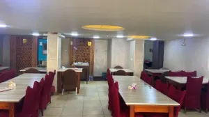 عمارة تجارية مميزة في شارع الكورنيش للبيع