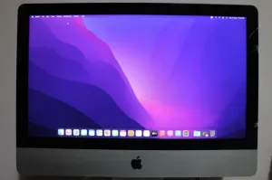 للبيع iMac 21.5-inch Late 2015 بحالة جيدة