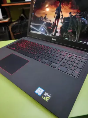 لابتوب دبل قيمنق للبيع